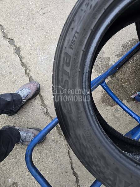 Kumho 215/50 R17 Letnja