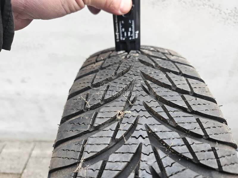 Goodyear 165/65 R15 Zimska