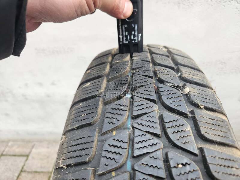 Bridgestone 165/65 R15 Zimska