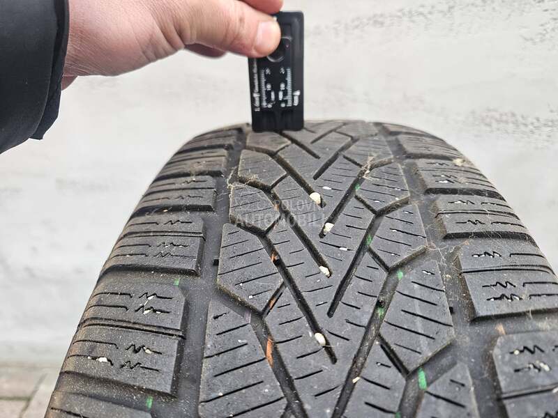 Semperit 215/65 R16 Zimska