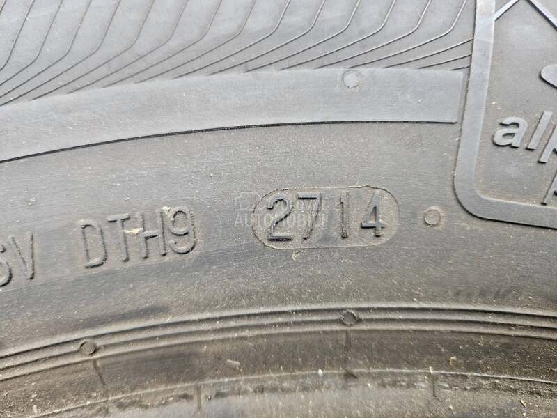 Semperit 215/65 R16 Zimska