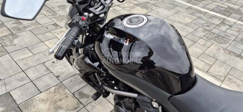 Kawasaki er 6n