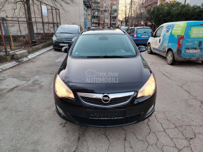 Opel Astra J N O V