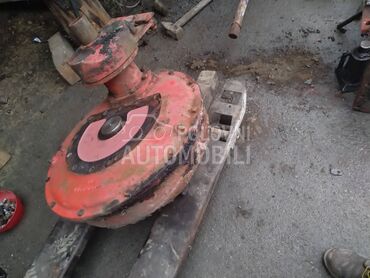 Menjač i kompletan prednji most sa redukorima