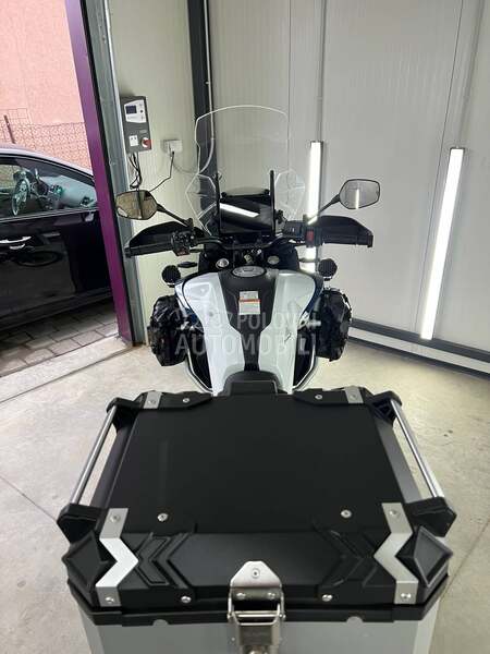 CFMOTO MT 800 EXPLORE