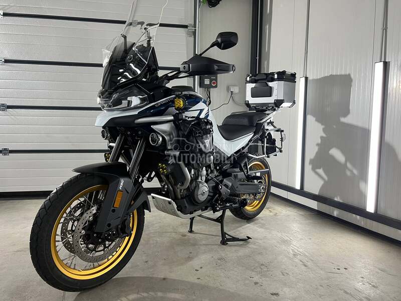 CFMOTO MT 800 EXPLORE