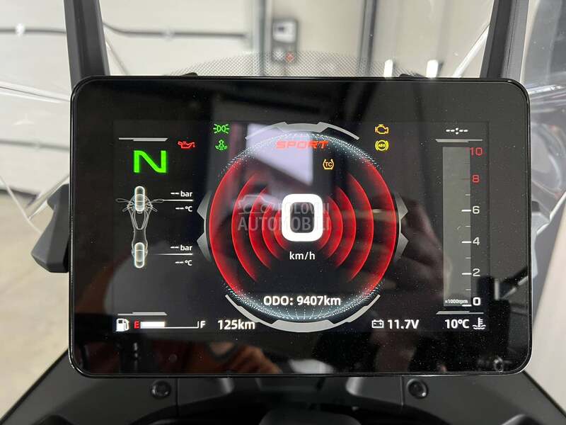 CFMOTO MT 800 EXPLORE