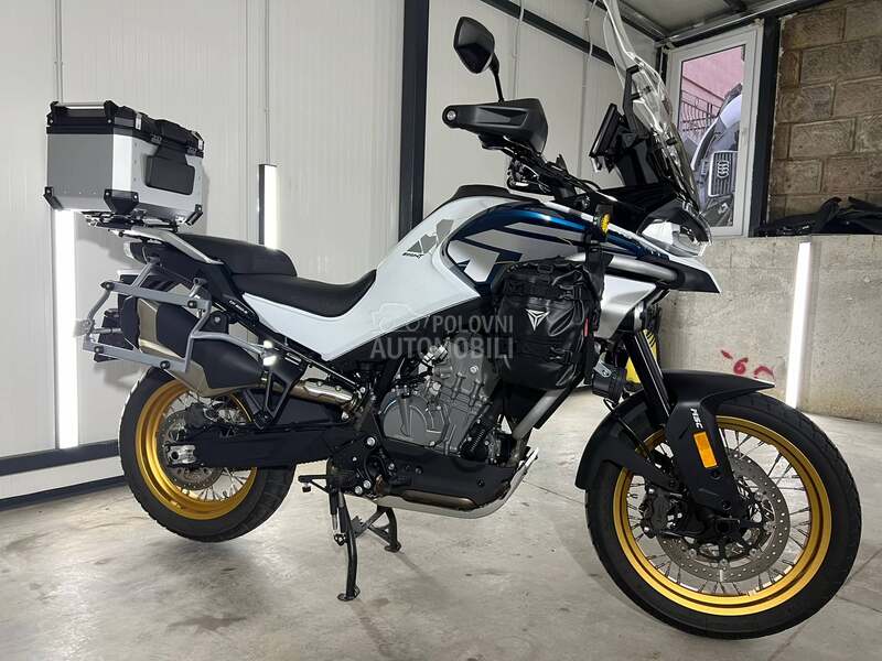 CFMOTO MT 800 EXPLORE