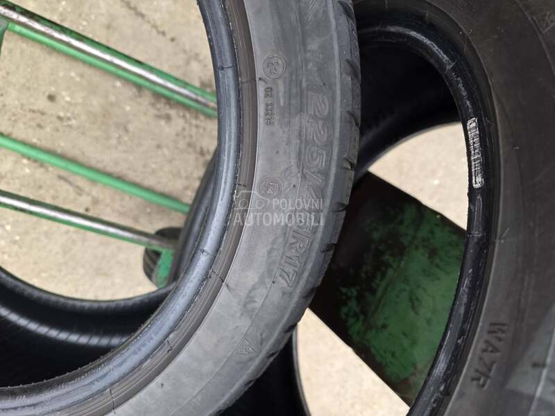 Firestone 225/45 R17 Zimska