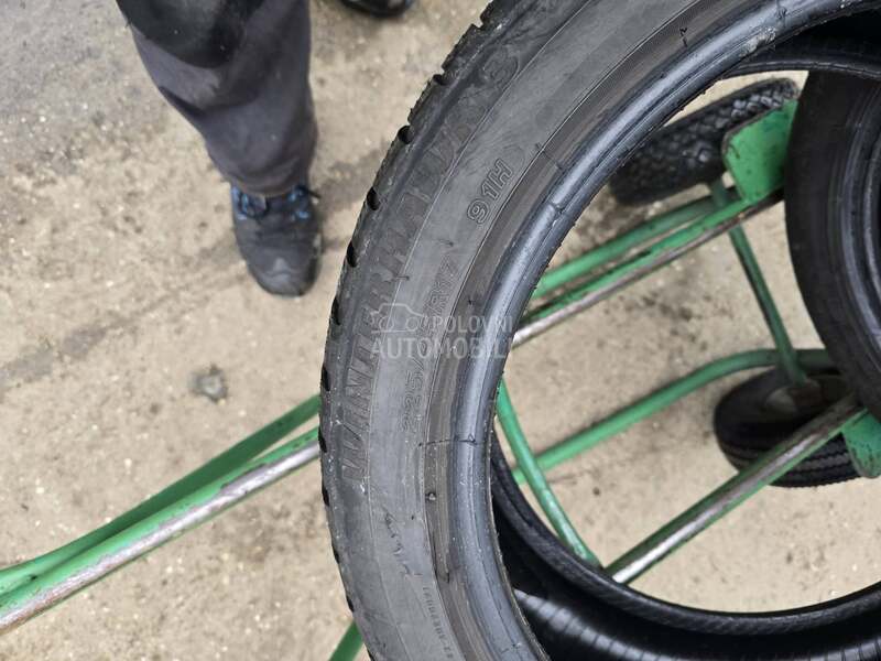 Firestone 225/45 R17 Zimska