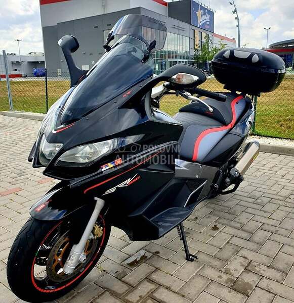Aprilia SRV 850
