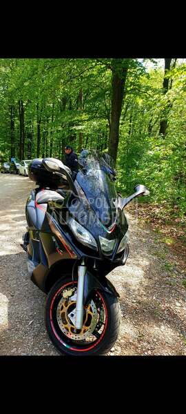 Aprilia SRV 850