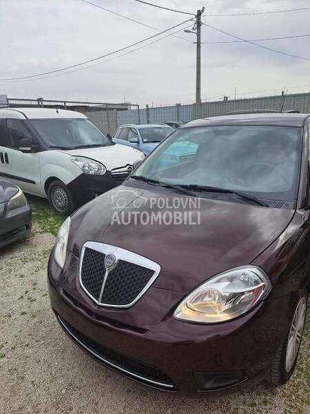 Lancia Ypsilon veće