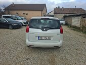 Peugeot 5008 2,0 hdi perla