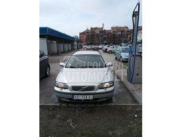 Volvo V70 2.4i