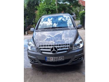 Mercedes Benz B 180 