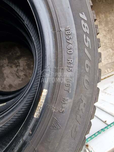 Pirelli 185/60 R15 Zimska