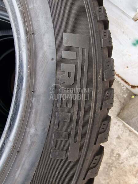 Pirelli 185/60 R15 Zimska