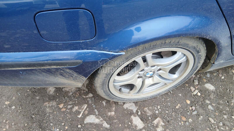 BMW 330 