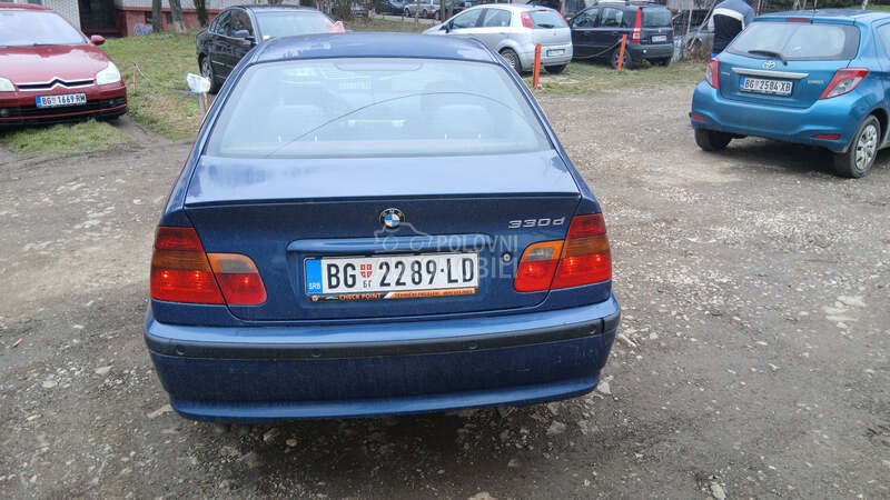 BMW 330 