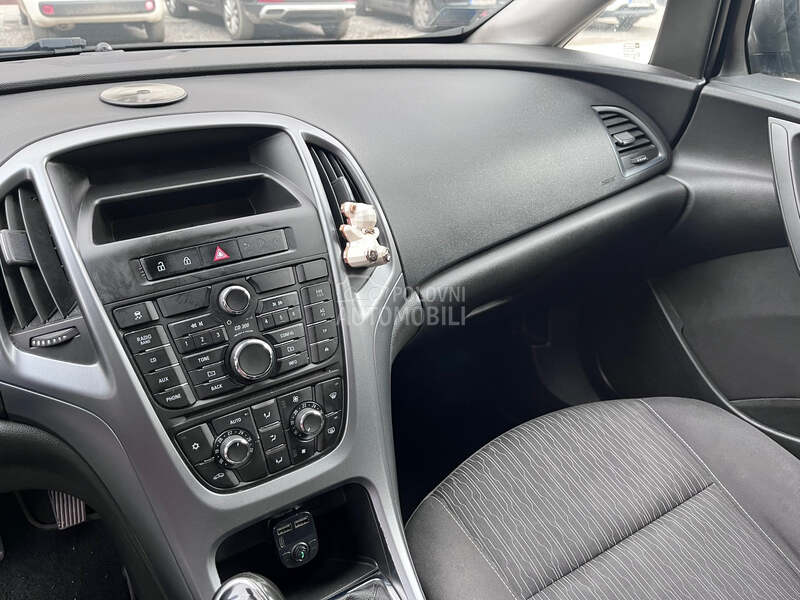 Opel Astra J Restyle 1.7 CDTI