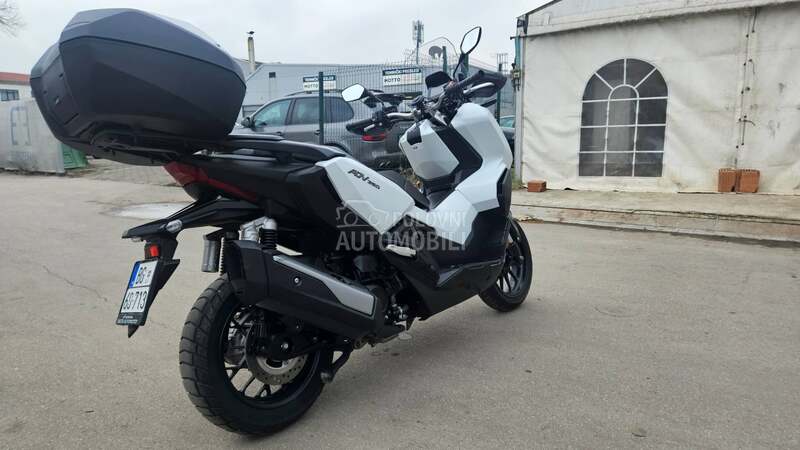 Honda ADV 350