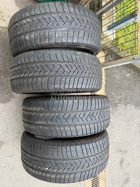 Pirelli 245/40 R19 Zimska