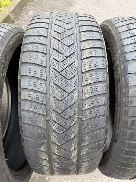 Pirelli 245/40 R19 Zimska