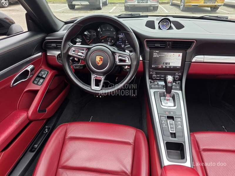 Porsche 911 Carrera PDK