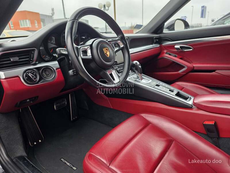 Porsche 911 Carrera PDK