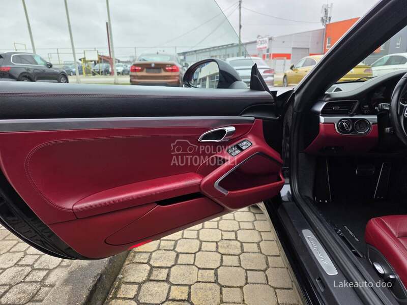 Porsche 911 Carrera PDK