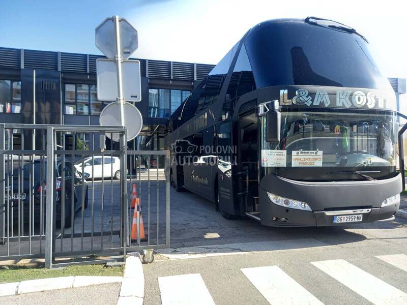 Neoplan Skaylajner