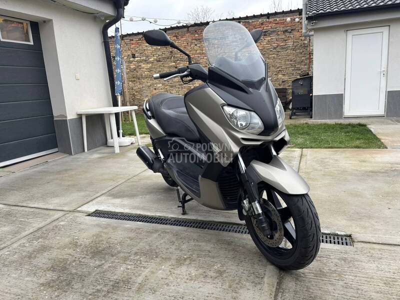 Yamaha Xmax 250 x max yp250