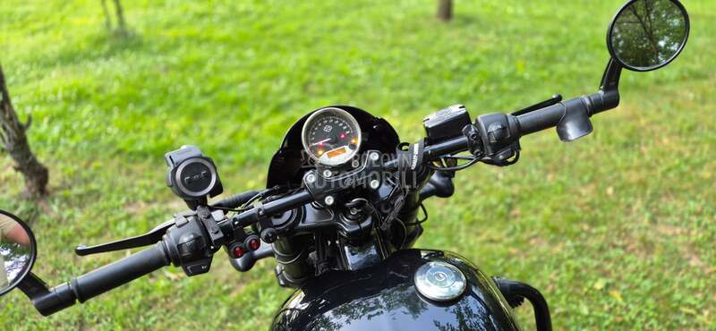 Harley Davidson Street Rod 750