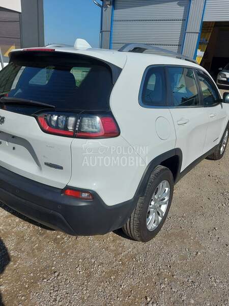 Jeep Cherokee 2.2