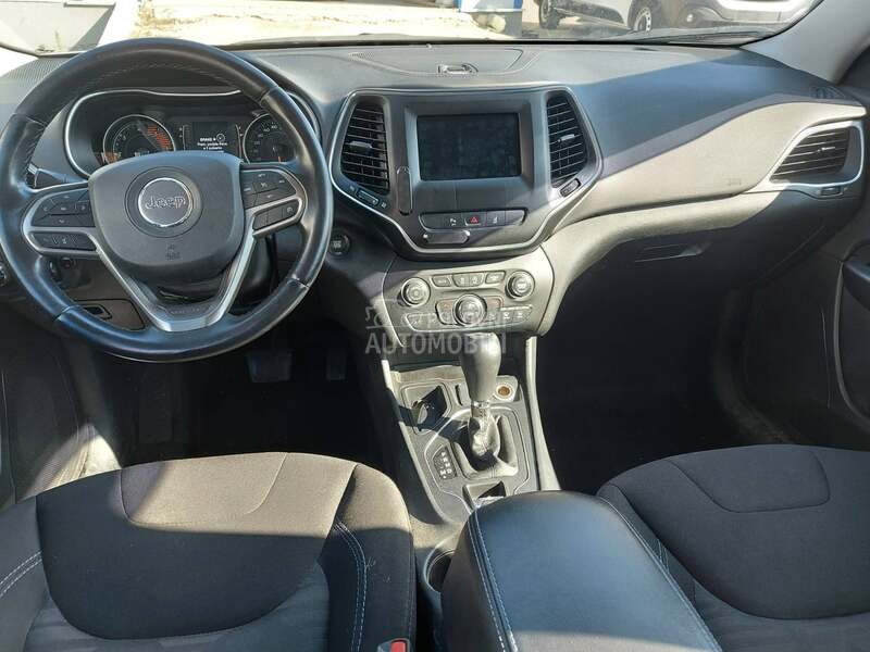 Jeep Cherokee 2.2