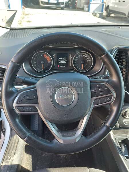 Jeep Cherokee 2.2