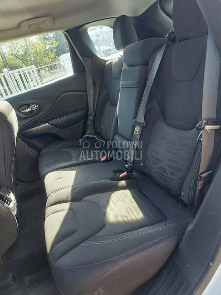 Jeep Cherokee 2.2