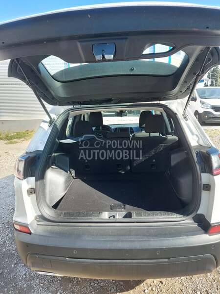 Jeep Cherokee 2.2