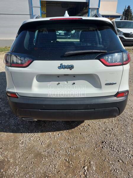 Jeep Cherokee 2.2