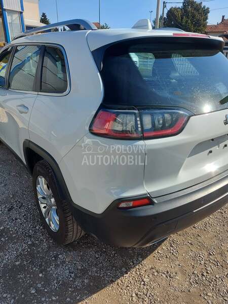 Jeep Cherokee 2.2