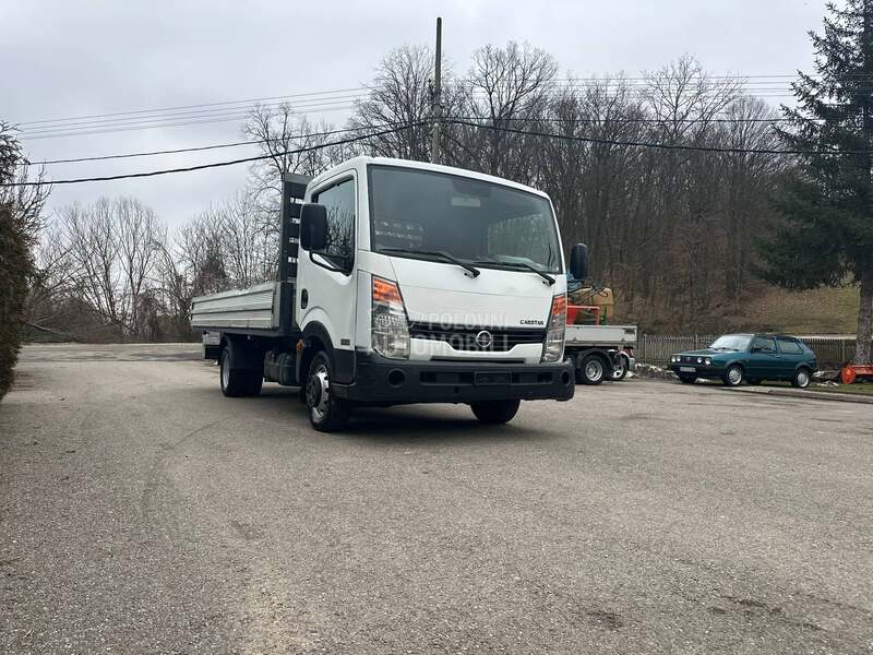 Nissan Cabstar sanduk 4.5m