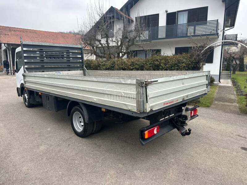 Nissan Cabstar sanduk 4.5m