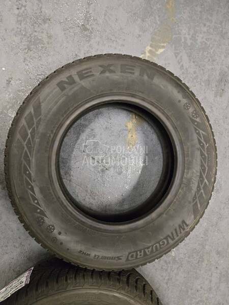 Nexen 215/70 R16 Zimska