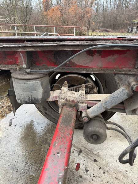 Schwarzmuller Šasija