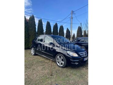 Mercedes Benz B 180 