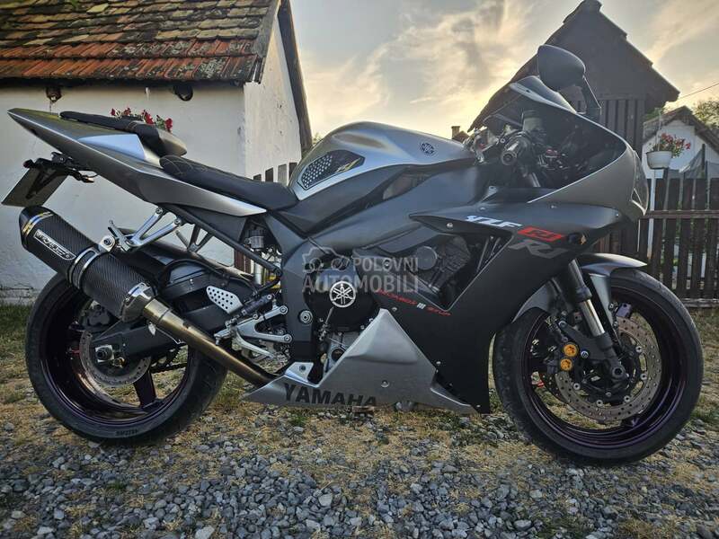 Yamaha R1