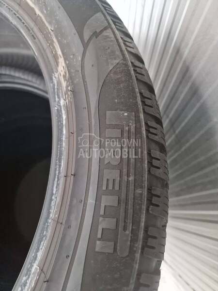 Pirelli 275/45 R21 Zimska