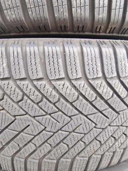 Pirelli 275/45 R21 Zimska