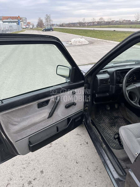Volkswagen Golf 2 1.6B